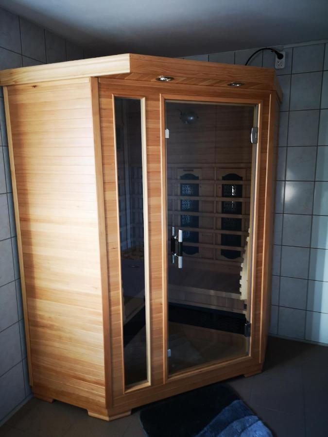 Eszter-ház vendégház Kerekegyháza Esterno foto