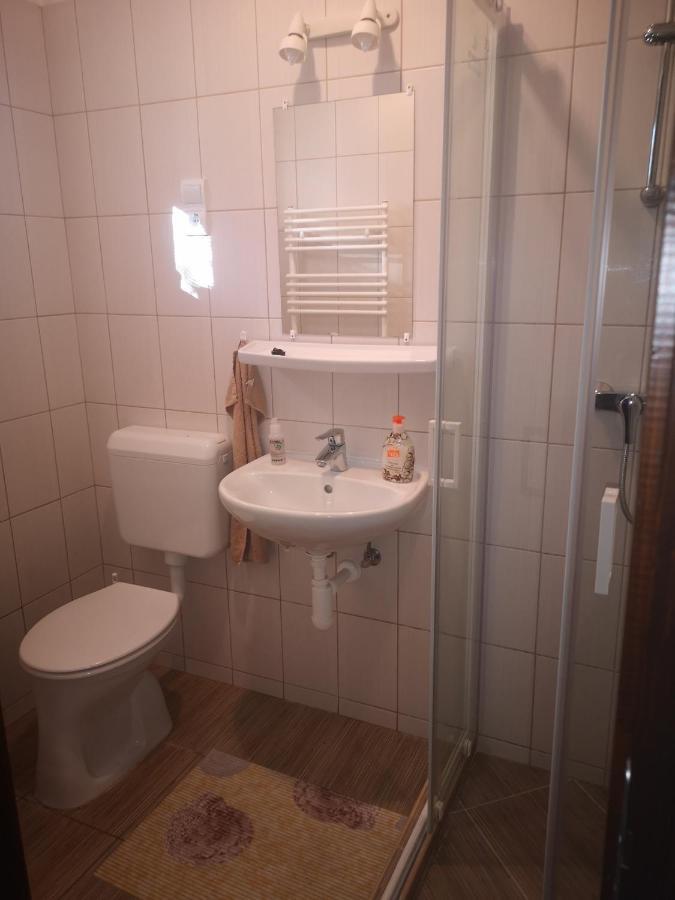 Eszter-ház vendégház Kerekegyháza Esterno foto