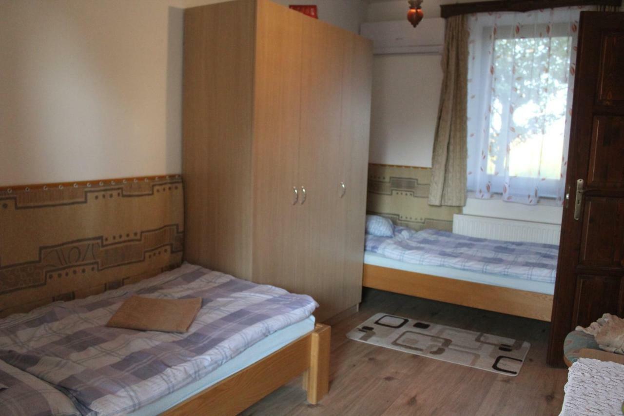 Eszter-ház vendégház Kerekegyháza Esterno foto